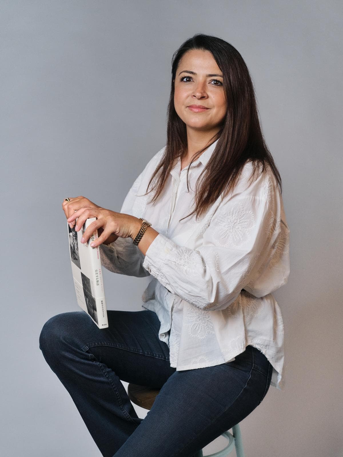 Psiholog Alina în cabinet - Specialist terapie autism București